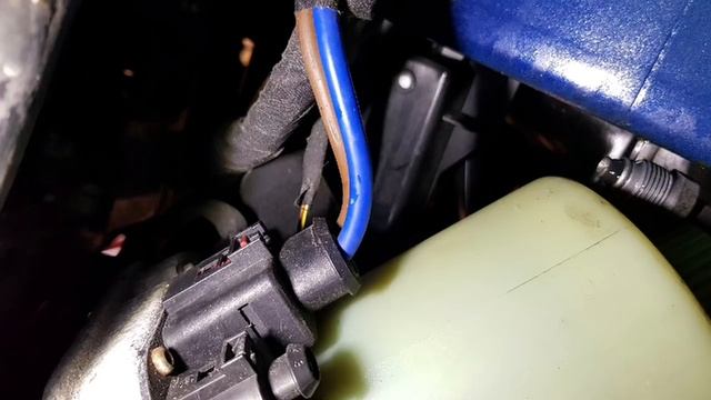 VW Polo 6R wymiana pompy wspomagania. POWER STEERING PUMP смотреть онлайн