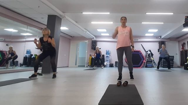 ФУНКЦИОНАЛЬНЫЙ ТРЕНИНГ ЦЕЛАЯ ТРЕНИРОВКА / FUNCTIONAL TRAINING / ГРУППОВАЯ ТРЕНИРОВКА смотреть онлайн