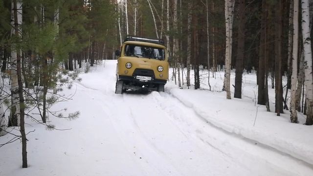 Снегомес. Буханки и Нивы рубятся в лесу. смотреть онлайн