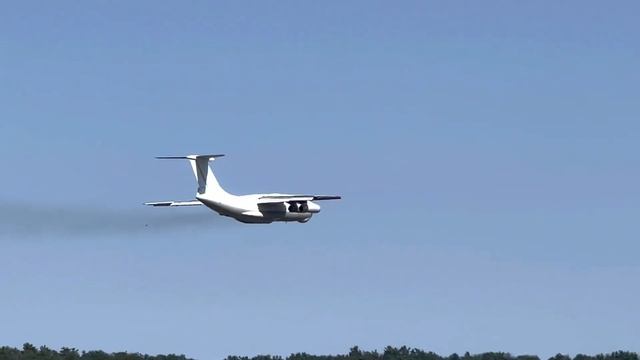 Ilyushin IL-76TD | UR-FSA | Low Pass at Maribor Airport (LJMB, MBX) | RARE! смотреть онлайн