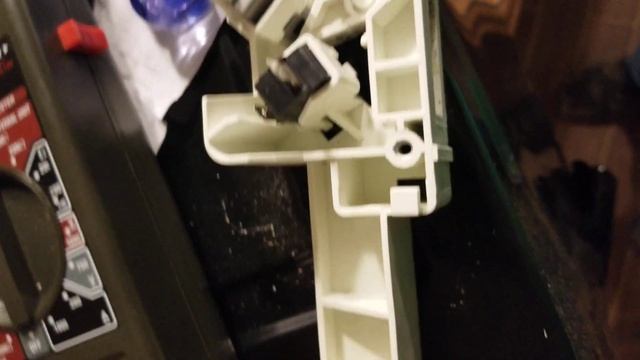 Microwave Trips breaker. смотреть онлайн