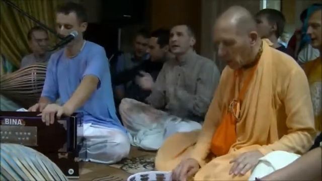 Харе Кришна киртан2 -Индрануджа пр., с Е С Бхактивайбхавой свами 7 11 2013г-Bhaktivaybhava swami смотреть онлайн