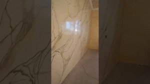 первый раз попробовал сделать венецианскую штукатурку  под бежевый мрамор с прожилками!