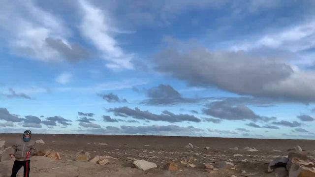 Прогулки на пляж после 100 дней в карантине смотреть онлайн