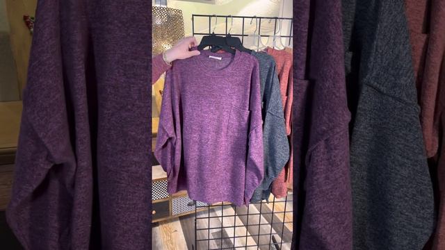 Zenana brushed fleece one-pocket top in an oversized relaxed fit at FourSeasonsDirect смотреть онлайн