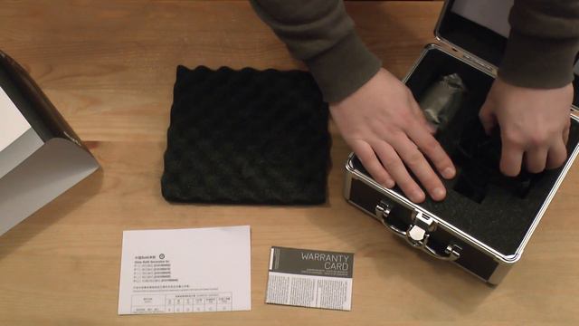 Распаковка AKG P220 смотреть онлайн