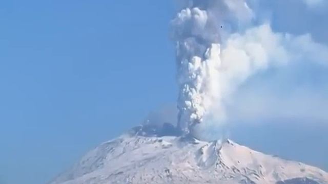 Eruption Ätna Aetna Etna Vulkan vulcano Sizilien 04.03.2012 смотреть онлайн