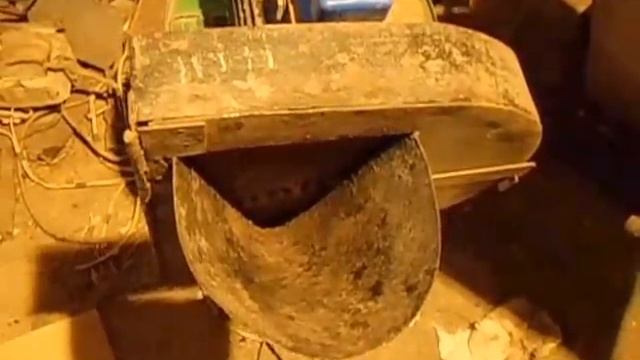 КАК СДЕЛАТЬ КОРМА-РЕЗКУ И ЗЕРНОДРОБИЛКУ В ДОМАШНИХ УСЛОВИЯХ ! смотреть онлайн