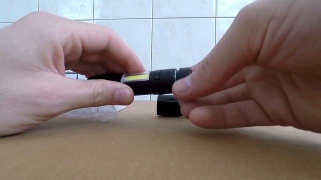 Фонарик LED, портативный, прямой и боковой свет (1хАА) смотреть онлайн