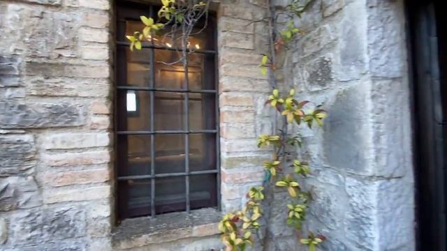Ref. CP979 Todi: small apartment in characteristic village with communal swimming pool and garden смотреть онлайн