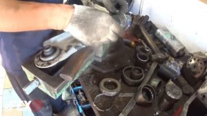 Renault Megane II (Рено Меган 2) Замена сайлентблоков и шаровой передней подвески!