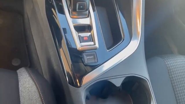 PEUGEOT 3008 BlueHDi 130 S&s EAT 8 2018 131cv 88.472 km смотреть онлайн