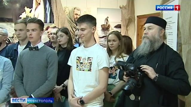 ТК Вести.Севастополь об открытии духовно-просветительской выставки в Севастопольском филиале РЭУ.mp4