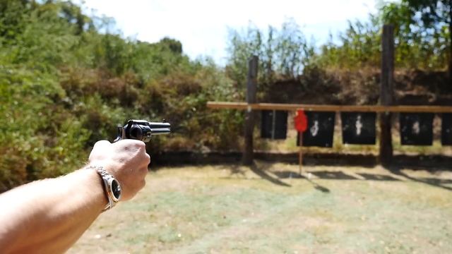 Colt Single Action Army: Shooting The Legendary Revolver смотреть онлайн