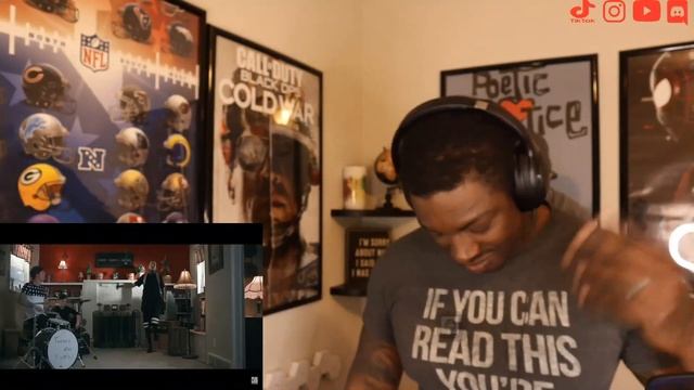 First time listening!! Twenty One Pilots- "Stressed Out" *REACTION* смотреть онлайн