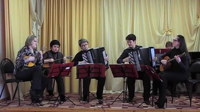 Ансамбль русских народных инструментов "Млада" - Рнп "Ах вы, сени" Обр. А. Щипкова смотреть онлайн