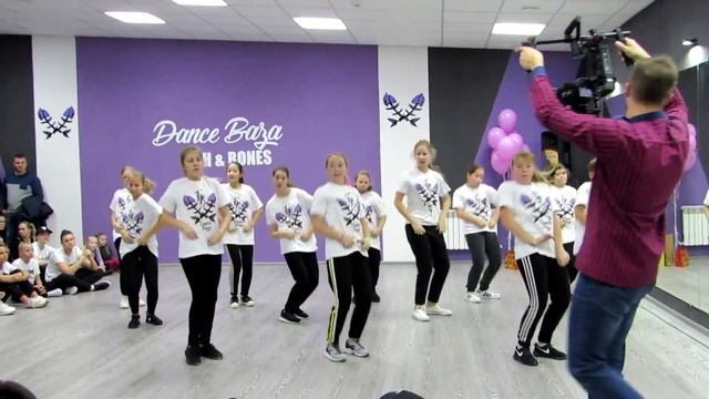 Танцевальная студия DANCE BAZA FISH & BONES #dancebazaFB #fish #bones #dance смотреть онлайн