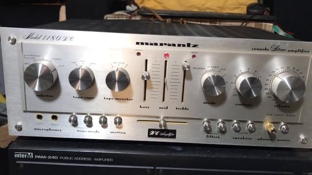 Marantz 1180DC vintage amplifier playing @ peak power (with peak indicators briefly lighting) смотреть онлайн