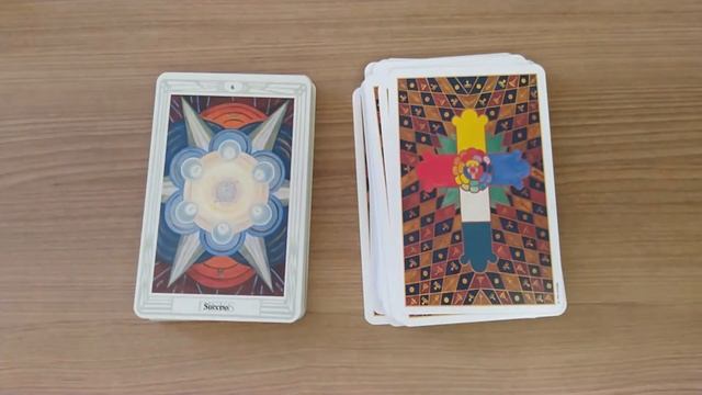 THOTH TAROT DECK - Flip Through смотреть онлайн