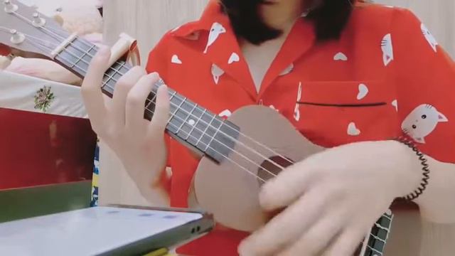 Nghe nhạc anh mỗi khi buồn - Kiên - Ukulele Cover | Kim Huỳnh Như смотреть онлайн