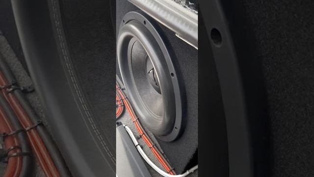 Sundown saz 2500d & Aura Venom 15" смотреть онлайн