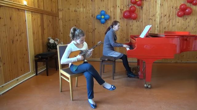 Михайлова Мария, 10 лет, домра, Ю. Забутов "Полька" смотреть онлайн