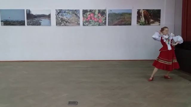 "Счастья доля" в исполнении Арины Бойко, солистки ансамбля народного танца "Казачья душа" смотреть онлайн