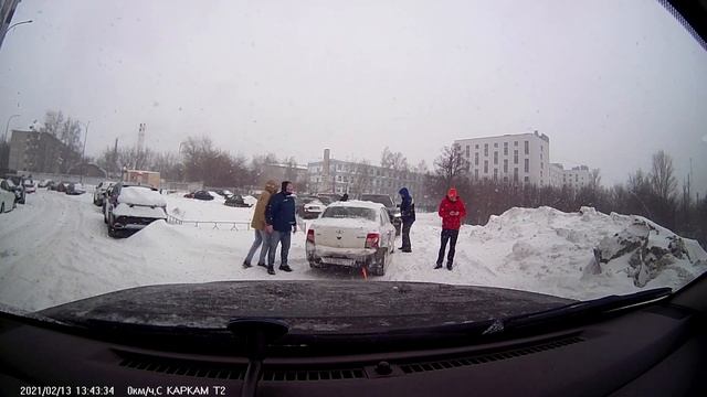 Один снежный день из жизни за рулём Nissan Pathfinder смотреть онлайн