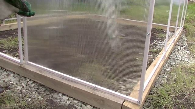 ИНСТРУКЦИЯ ПО КРЕПЛЕНИЮ ЛИСТОВ ПОЛИКАРБОНАТА К ТОРЦАМ ТЕПЛИЦЫ. ПРАВИЛЬНЫЙ РАСКРОЙ!