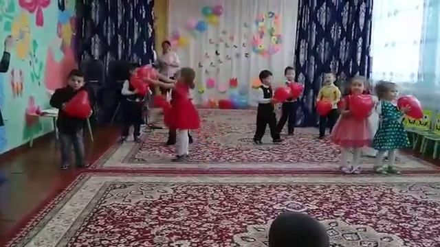 Детский сад "васелёк"8 марта подарок мам смотреть онлайн