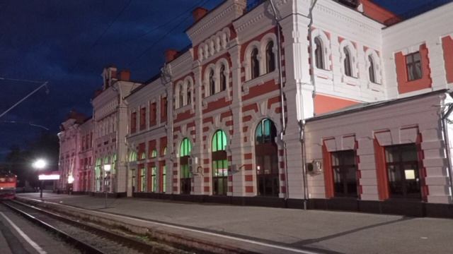 Объявления и атмосфера на станции Калуга 1 смотреть онлайн