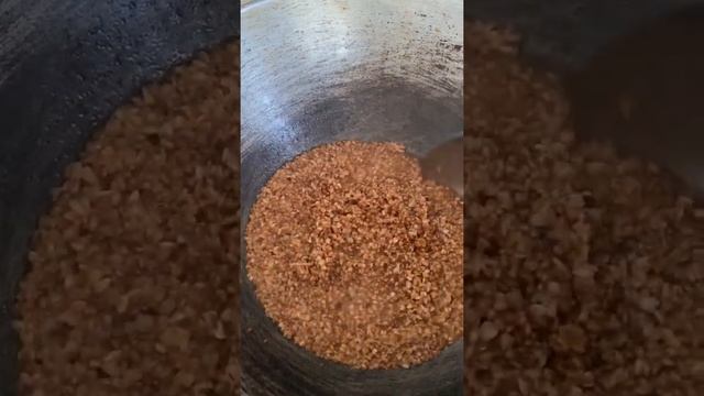 Ерекше жеңіл тағам?Қазақша рецепт тез дайн болатын дәмді тамақ.Пюре жасау,жұмыртқа пісіру,гречка. смотреть онлайн