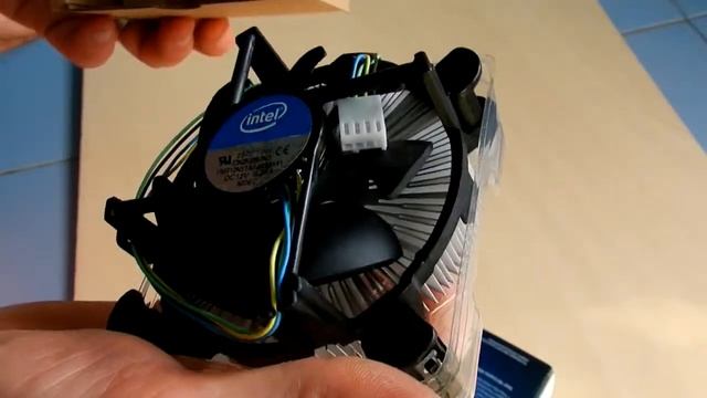 Unboxing Intel Core i5 3570K 3.4GHz box , HD P720 смотреть онлайн