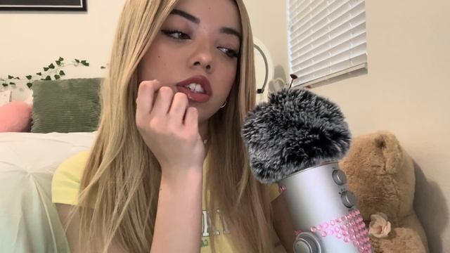 ASMR | Girl In The Back Of The Class Flirts With You! смотреть онлайн