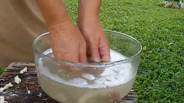 Bushcraft With Tam - Feminine Hygiene (Part 1) смотреть онлайн