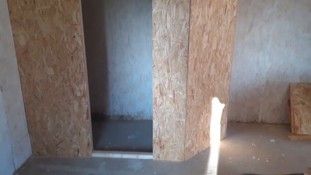 Стены под дерево, печь под камень. Всё начато и ничего не сделано до конца. смотреть онлайн