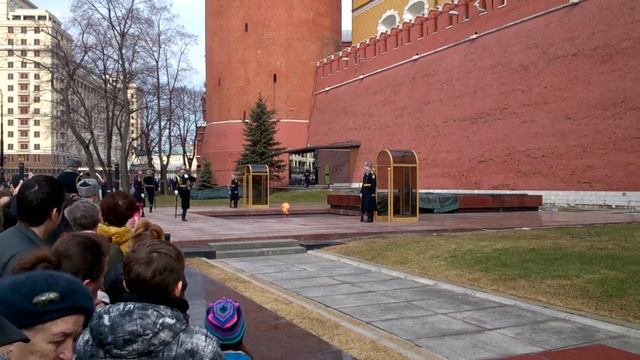 Смена кремлевского караула смотреть онлайн
