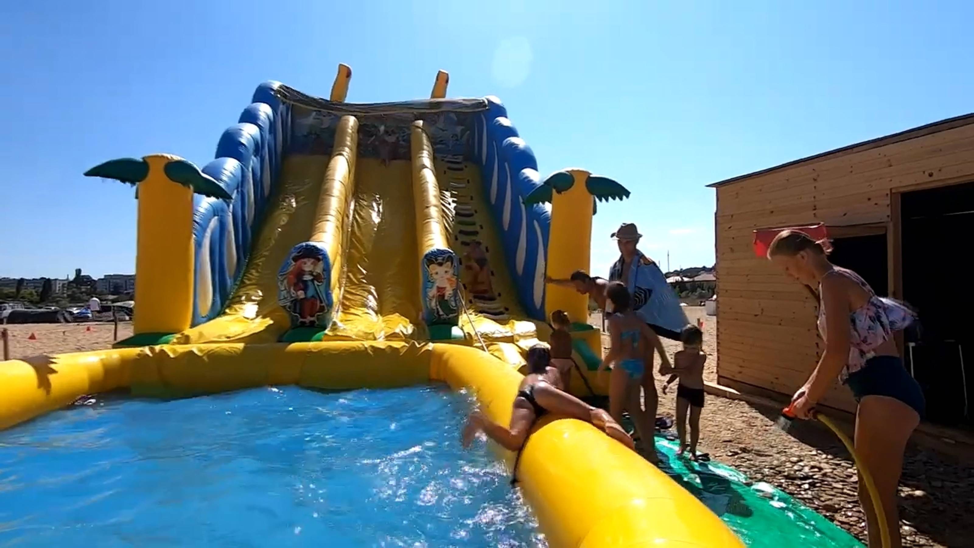 Любимовка 3 обзор и отдых на пляже смотреть онлайн