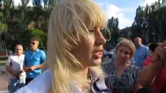 Националистический угар щирой рогулихи в русском Мелитополе смотреть онлайн