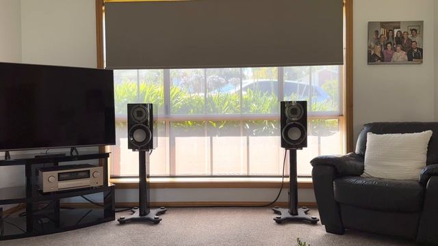 Monitor Audio Platinum 100 3G Sound Demo - Alison Krauss - Paper Airplane смотреть онлайн