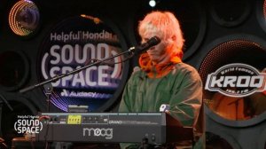 Royel Otis - Oysters In My Pocket (Live from the KROQ Helpful Honda Sound Space)