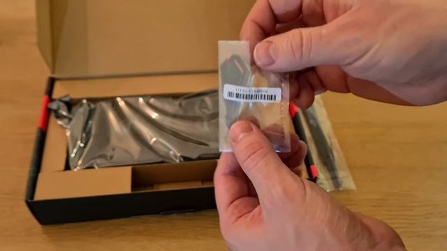 Unboxing ASUS ROG STRIX Gaming RADEON RX 570 OC 8GB GPU Video Graphics Card смотреть онлайн