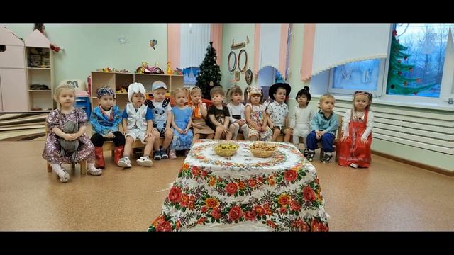 Рождественские колядки (Корпус №4) смотреть онлайн