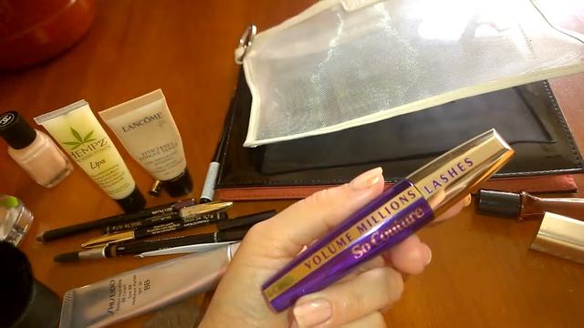 Что лежит у меня в косметичке. смотреть онлайн