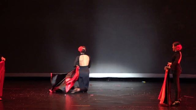 Baila Como Yo Flamenco - ¿Que Pasa BBharts? in Christmas (Part 16/20) смотреть онлайн