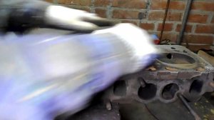 шлифовка гбц абразивным кругом.mp4