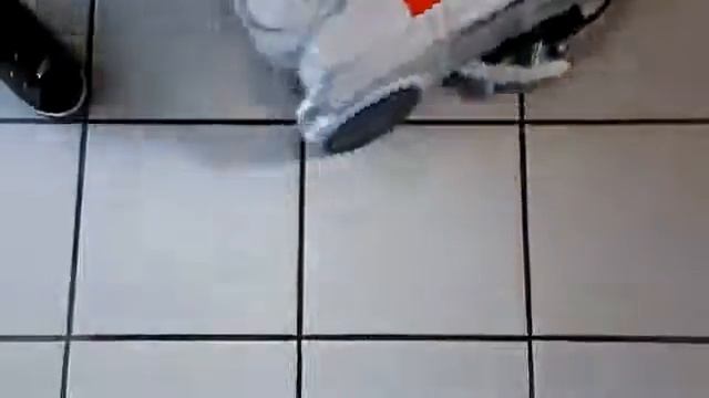 Поломоечная машина Comac Vispa XS смотреть онлайн