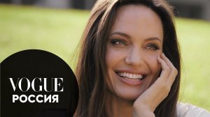 Что в сумке у Анджелины Джоли?