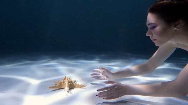 Русалочка - съемка под водой смотреть онлайн