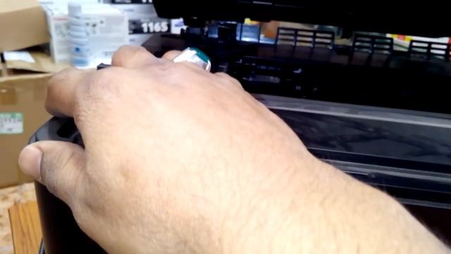 Replacing Toner Cartridges on HP color LaserJet PRO M176n Printer смотреть онлайн